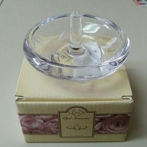 LENOX ring holder!